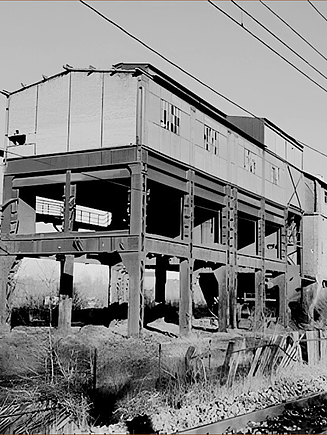 Terre Rouge (Rote Erde) Eisenwerk in Esch/Alzette / Luxemburg - D'Terre Rouge / Brasseur Schmelz, Aachenerhütte, Esch - 21.1.2020, Erbaut von Zublin 1906/7, Abgerissen 2020