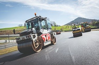 Roller on the roadway