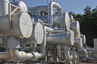 Photo of an industrial installation featuring STRABAG Umwelttechnik equipment